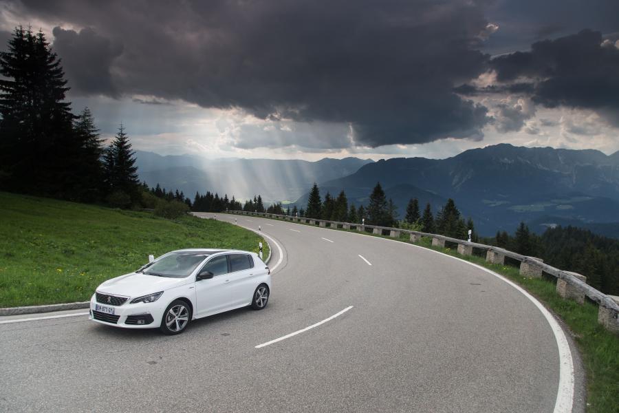  Peugeot 308 GT Line 2017 года  (WW) (фото 19 из 45)